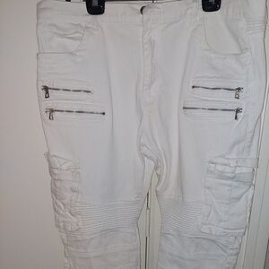 Stylish White Cargo Pants with Zipper Details, Sz 42X32 $13, Slightly used